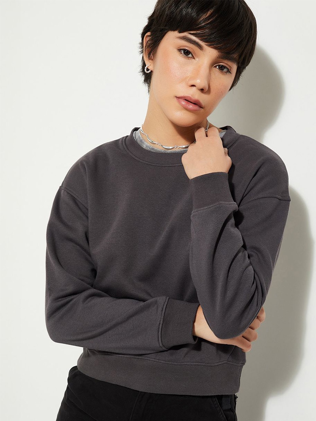 

MAX URB_N Women Solid Relaxed Fit Sweatshirt, Grey