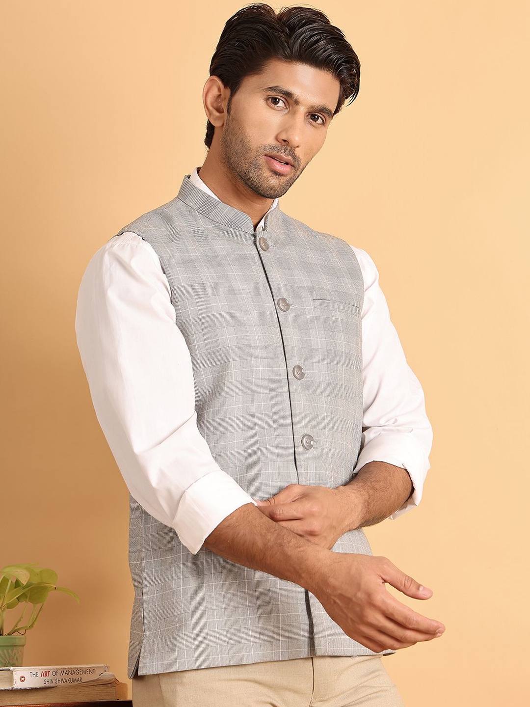 

Jompers Men Checked Pure Cotton Nehru Jacket, Grey