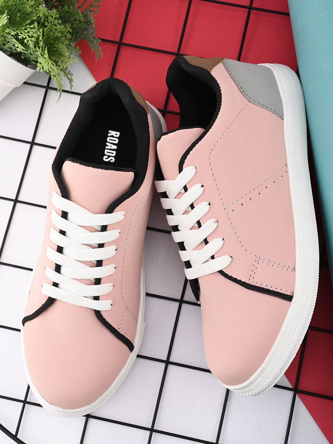 

The Roadster Lifestyle Co. Women Lightweight Lace Up Sneakers, Pink