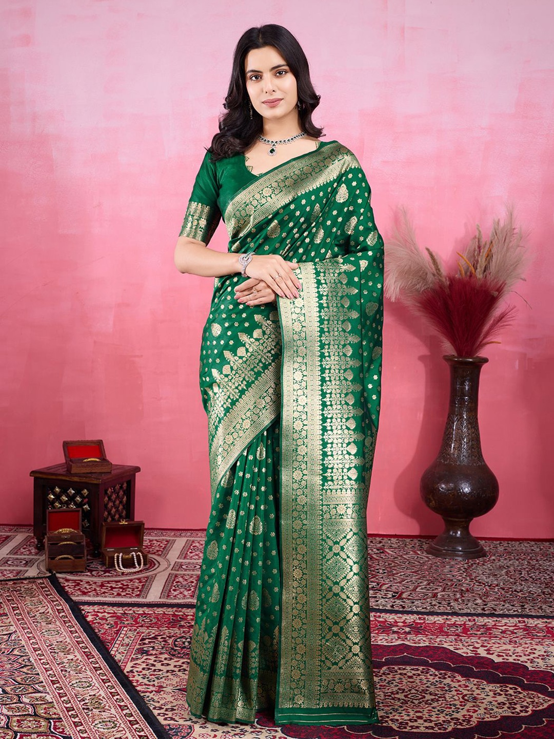 

Kriyansh Woven Design Zari Kanjeevaram Saree, Green