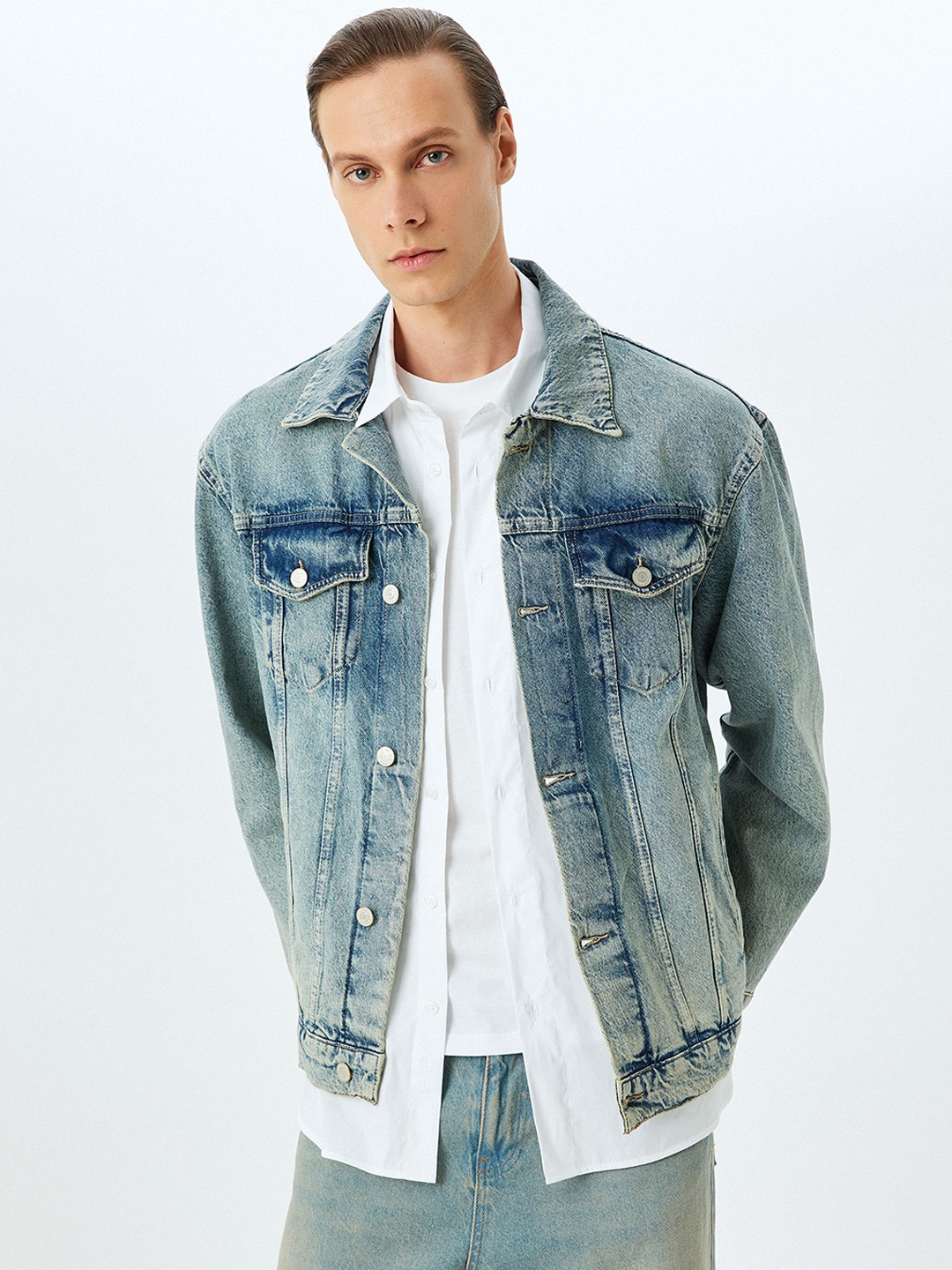 

Koton Men Washed Crop Denim Jacket, Blue