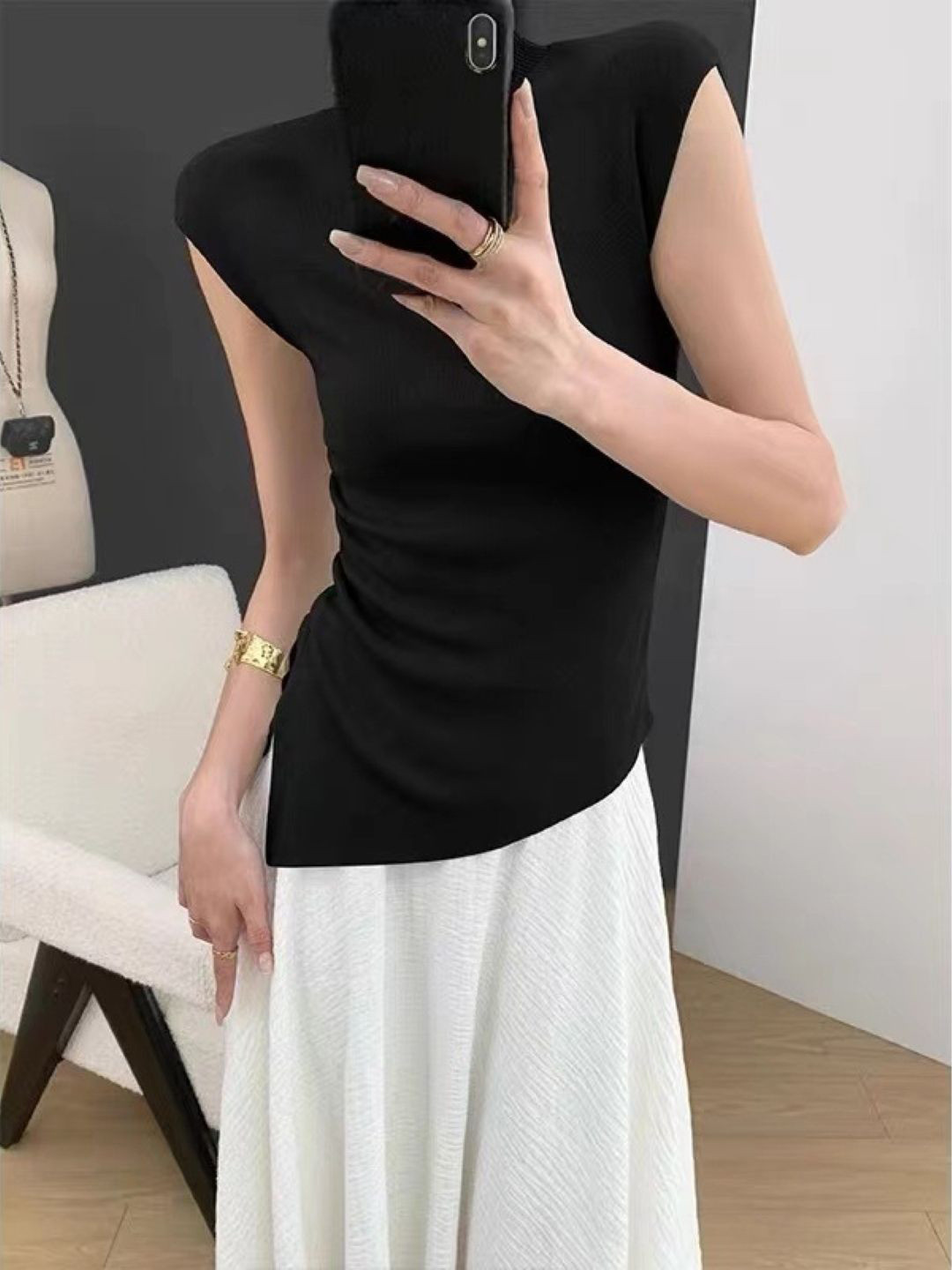 

KPOP Women Styled Back Top, Black