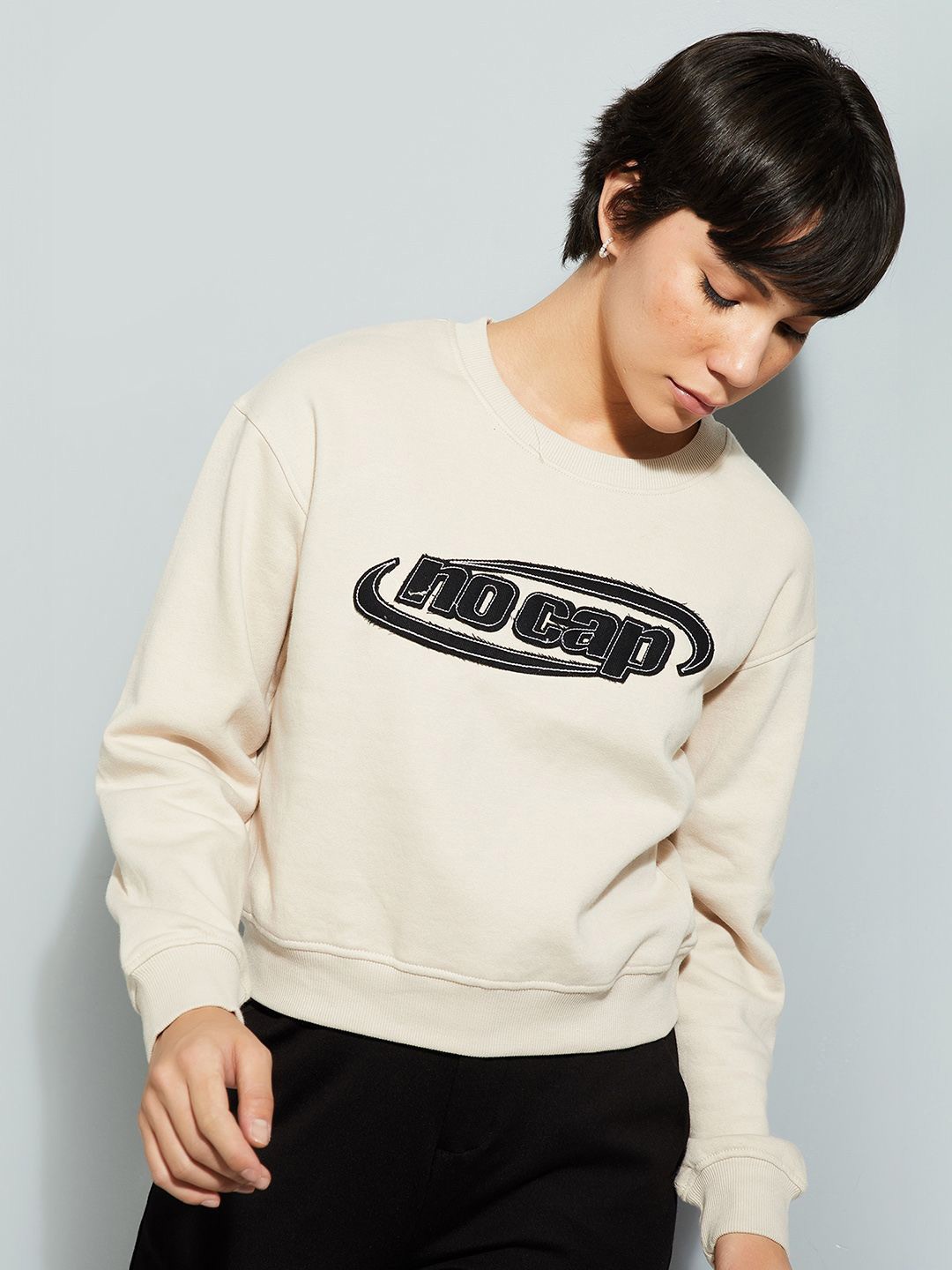 

MAX URB_N Women Relaxed Fit Applique Sweatshirt, Beige