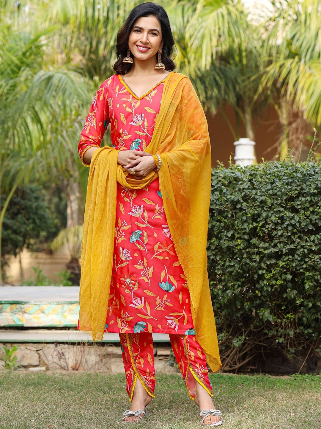 

ASHEERA Women Floral Embroidered Regular Zardozi Kurta with Trousers & With Dupatta, Orange