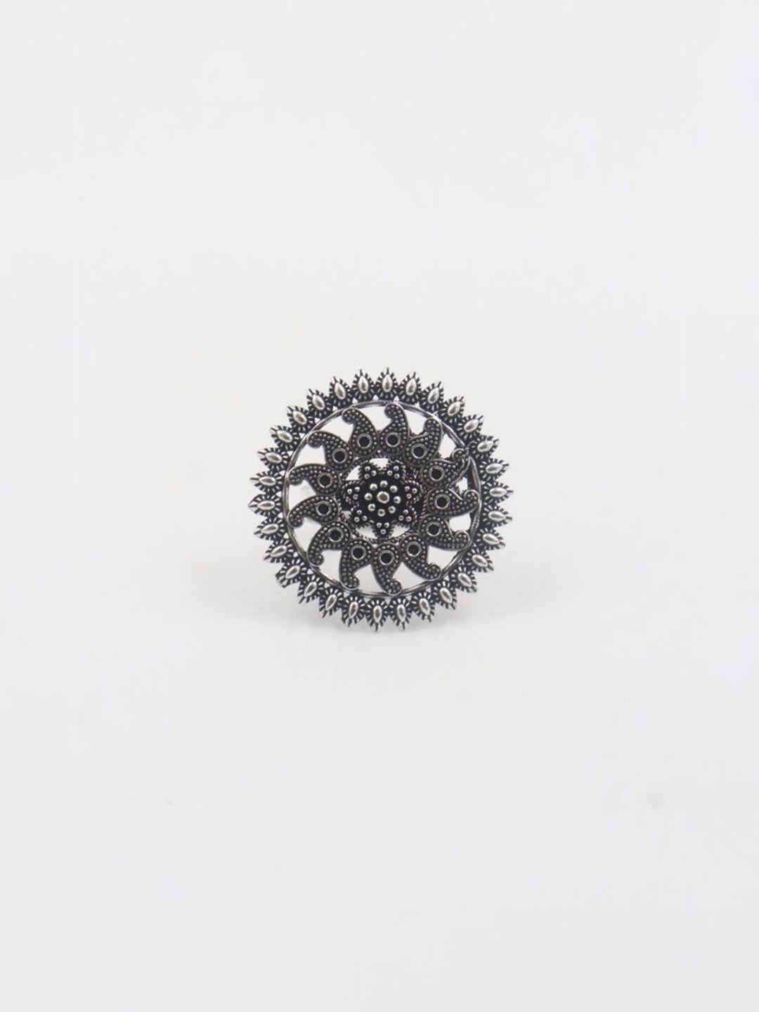 

NAMAN ARTS Silver-Plated Oxidized Finger Ring