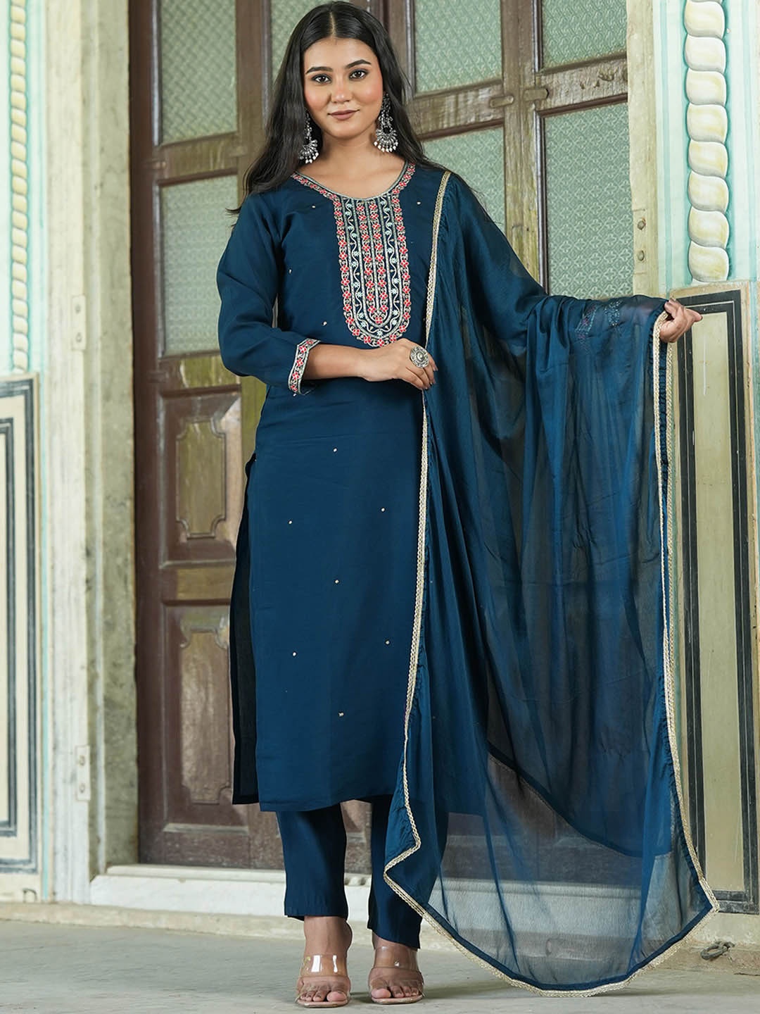 

Navlik Women Embroidered Regular Thread Work Kurta with Trousers & With Dupatta, Turquoise blue