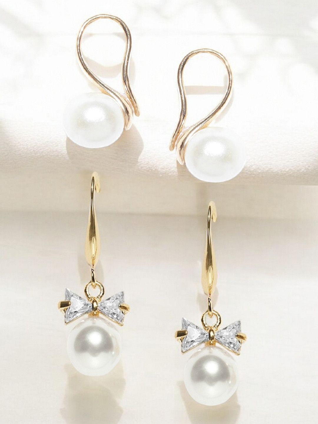 

DressBerry Set of 2 Gold-Toned & White Contemporary Drop Earrings