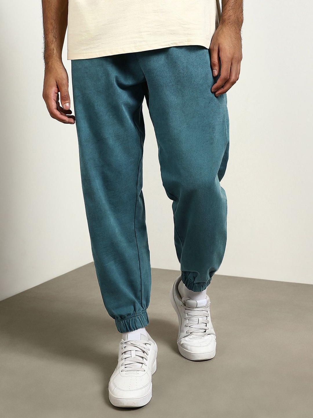 

NOBERO Men Cotton Relaxed Fit Oversized Mid-Rise Joggers, Blue