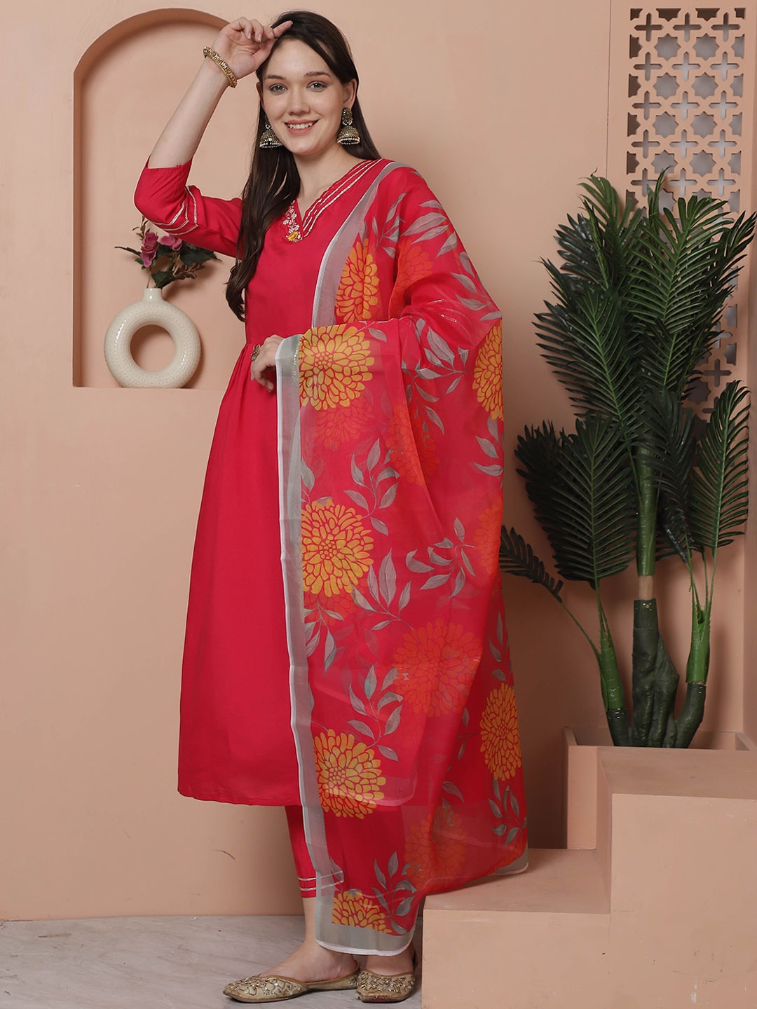 

Roly Poly Women Floral Embroidered Regular Kurti with Trousers & With Dupatta, Red