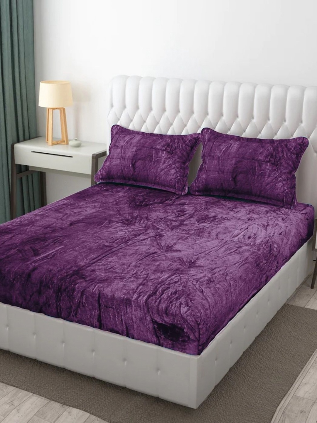 

AaHo Decor Purple Warm Flannel Fitted 200 TC King Size Bedsheet Set 1.83m x 1.98m x 25 cm