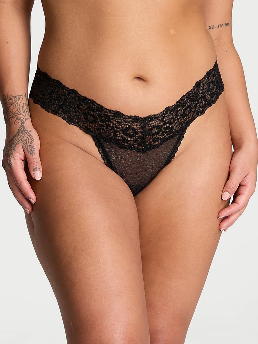 

Victoria's Secret Women Anti Microbial Low Rise Thong Briefs, Black