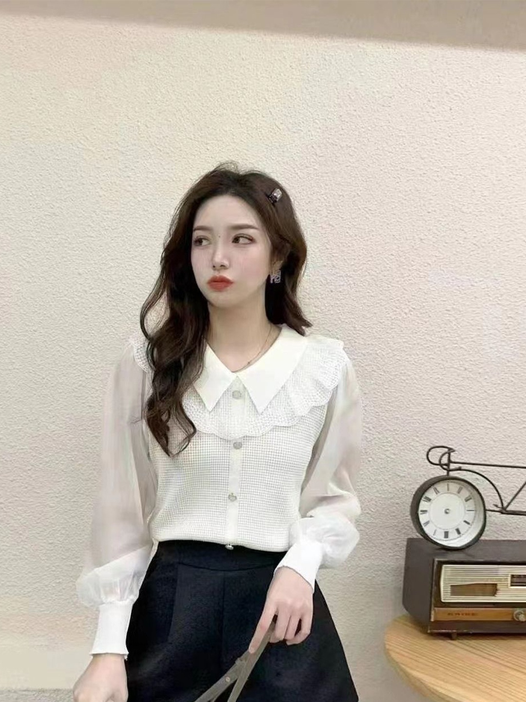 

KPOP Women Self Design Long Sleeves Shirt Collar Top, White