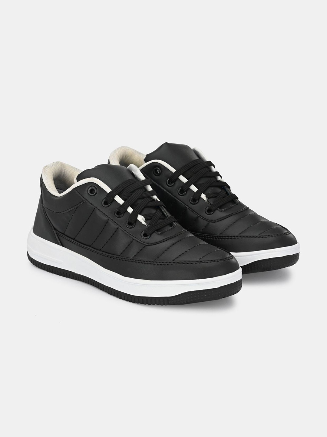 

LeatherKraft Men Round Toe Lightweight Sneakers, Black