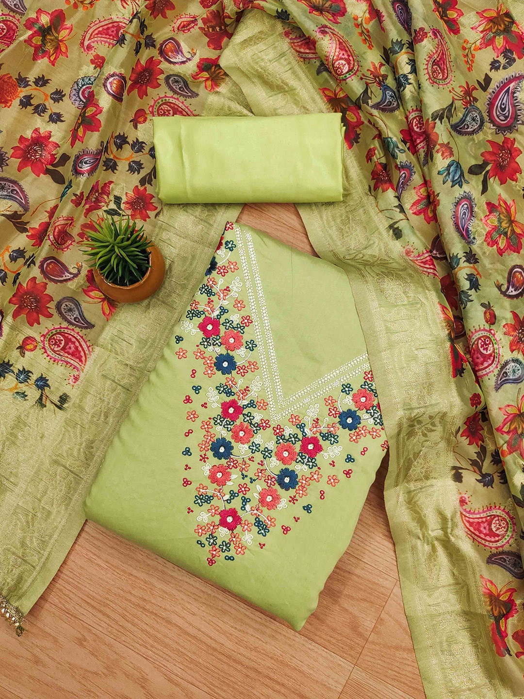 

KIMISHA Embroidered Unstitched Dress Material, Green