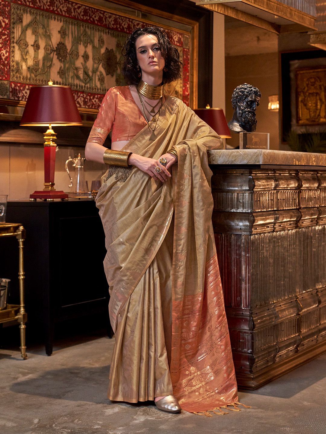 

Ishin Woven Design Zari Tussar Saree, Gold