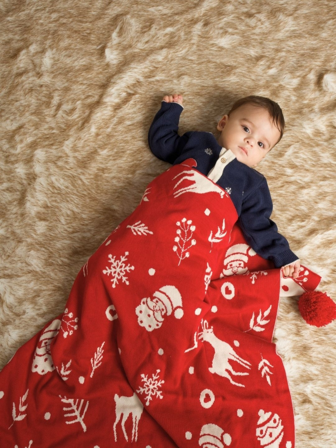 

Greendeer Red & White Ethnic Motifs 210 GSM Single Bed Blanket