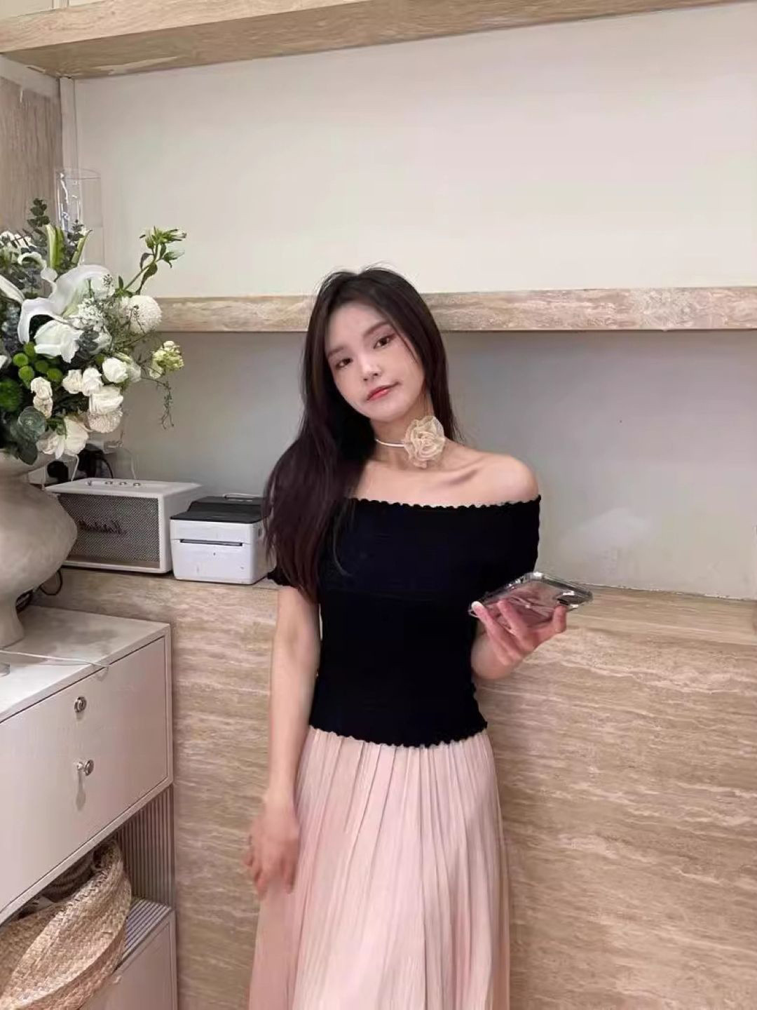 

KPOP Women Off-Shoulder Top, Black