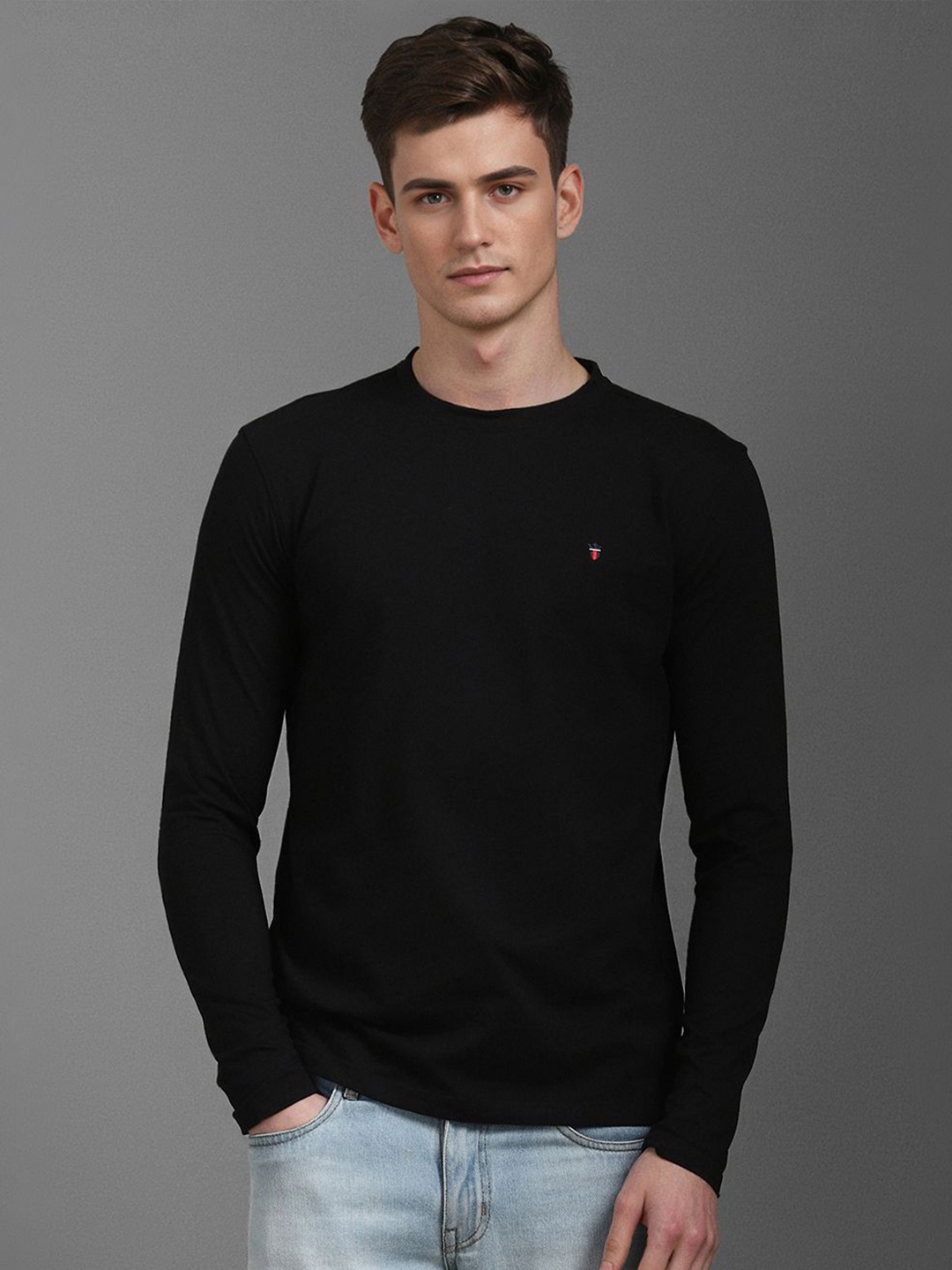 

Louis Philippe Jeans Men Slim Fit T-shirt, Black