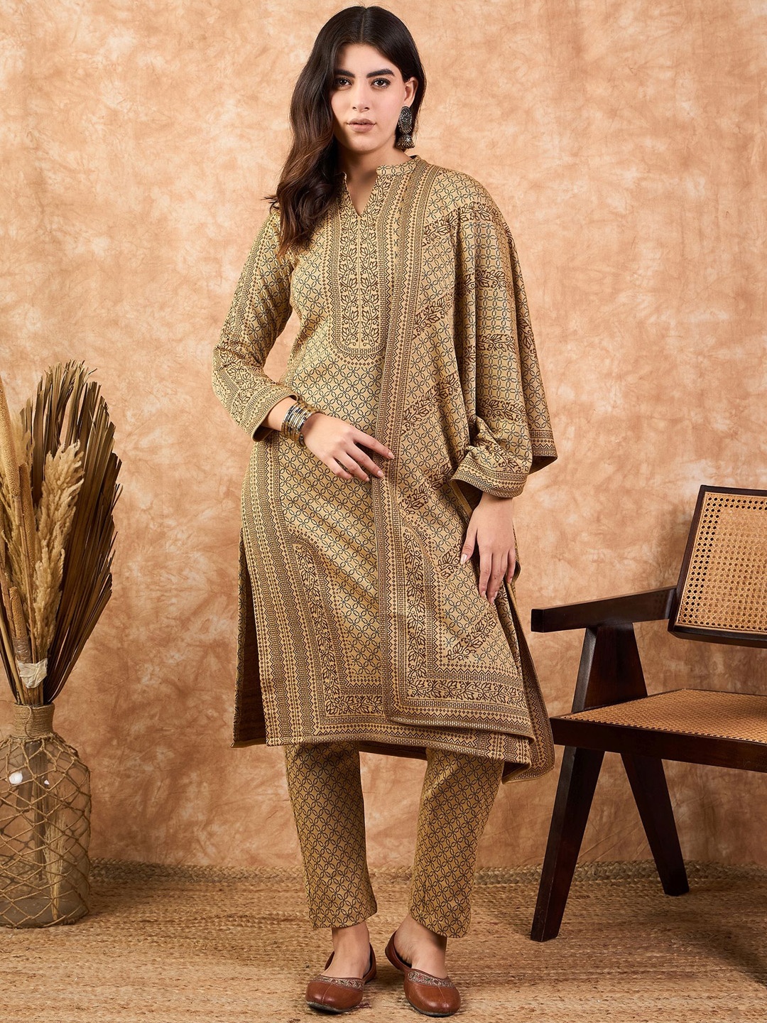 

SAHASIKA Women Regular Kurta with Trousers & With Dupatta, Mustard