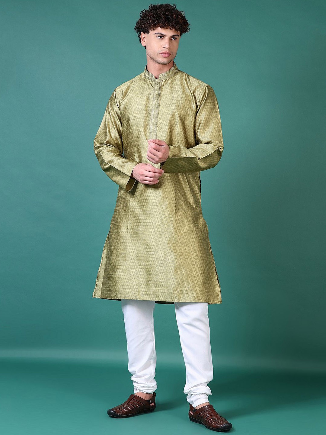 

V-Mart Men Regular Kurta with Pyjamas, Green