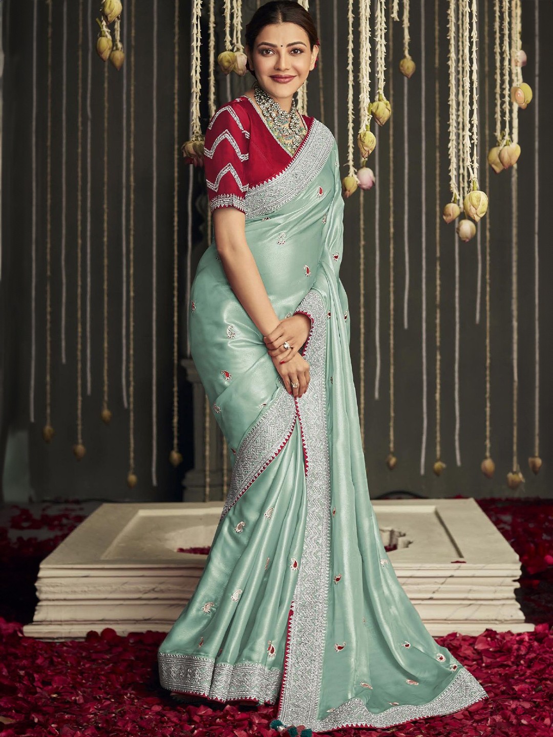 

MAHALASA Embellished Zari Saree, Green
