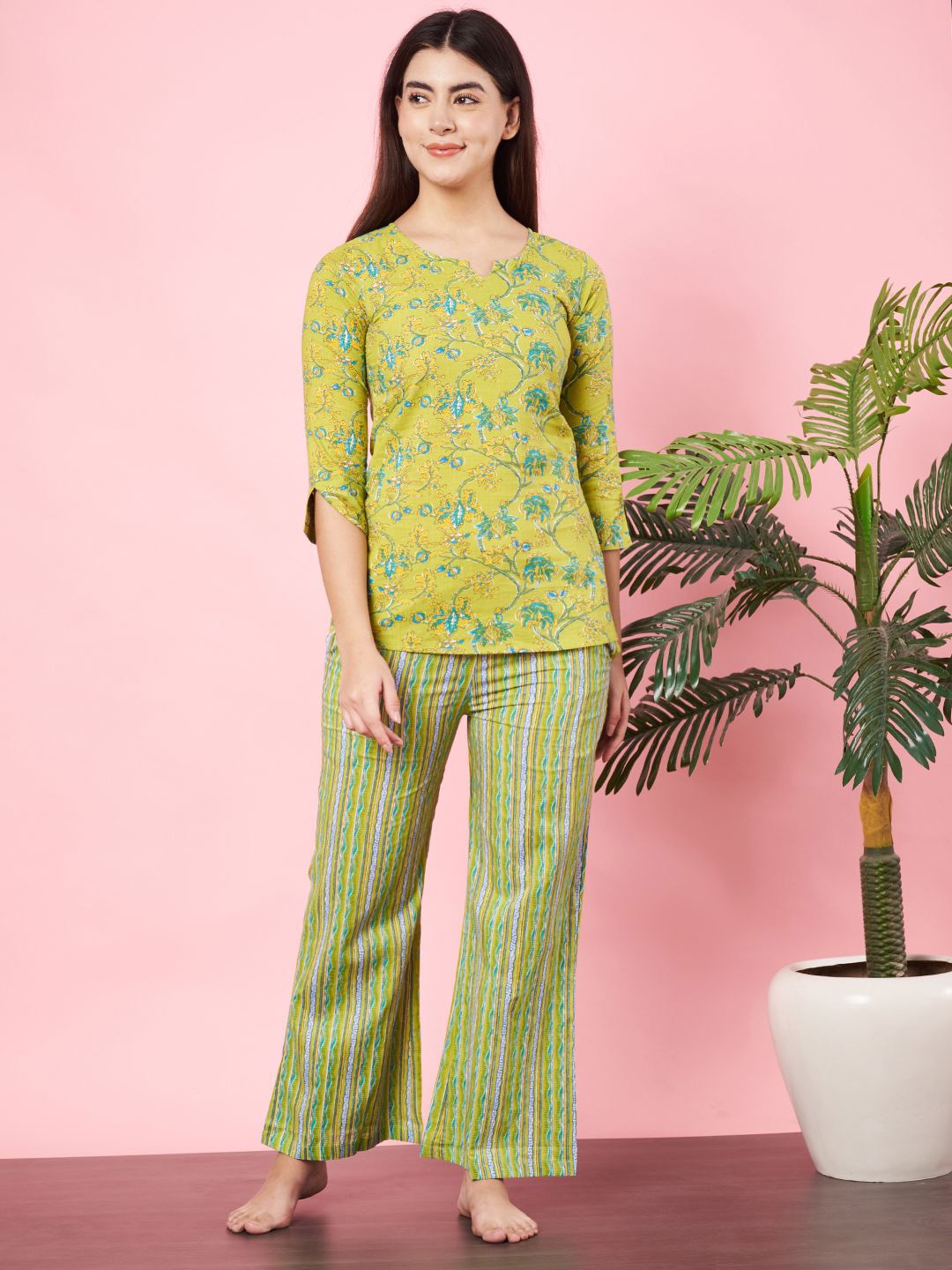 

HERE&NOW Women Printed Three-Quarter Sleeves Pure Cotton Night suit, Green