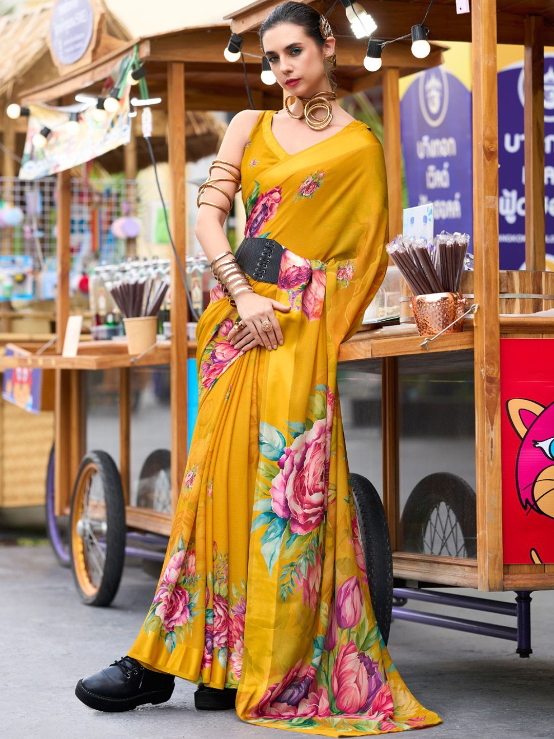 

Mitera Floral Printed Saree With Unstitched Blouse Piece, Yellow