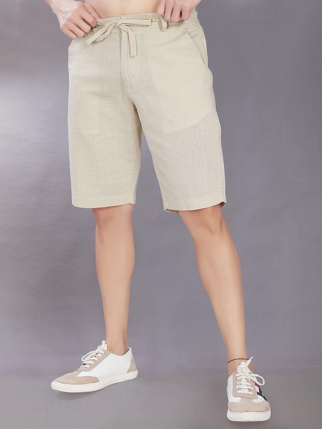 

DIVISIVE Men Relaxed Fit Regular Shorts Shorts, Cream