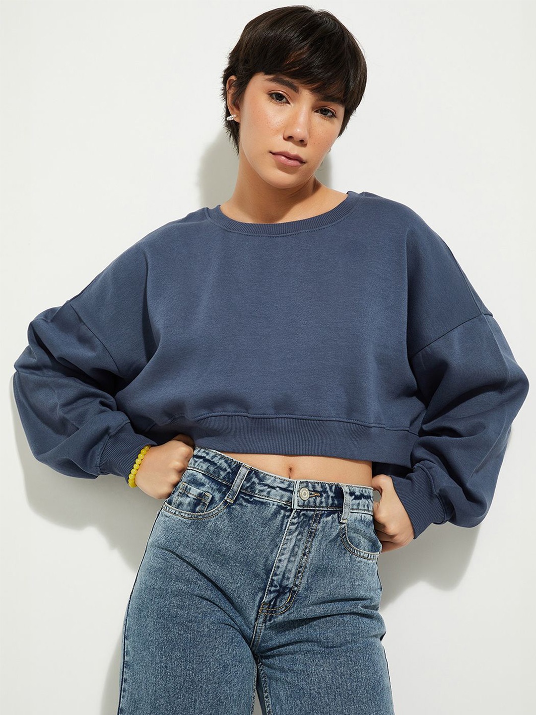 

MAX URB_N Women Solid Boxy Crop Sweatshirt, Blue