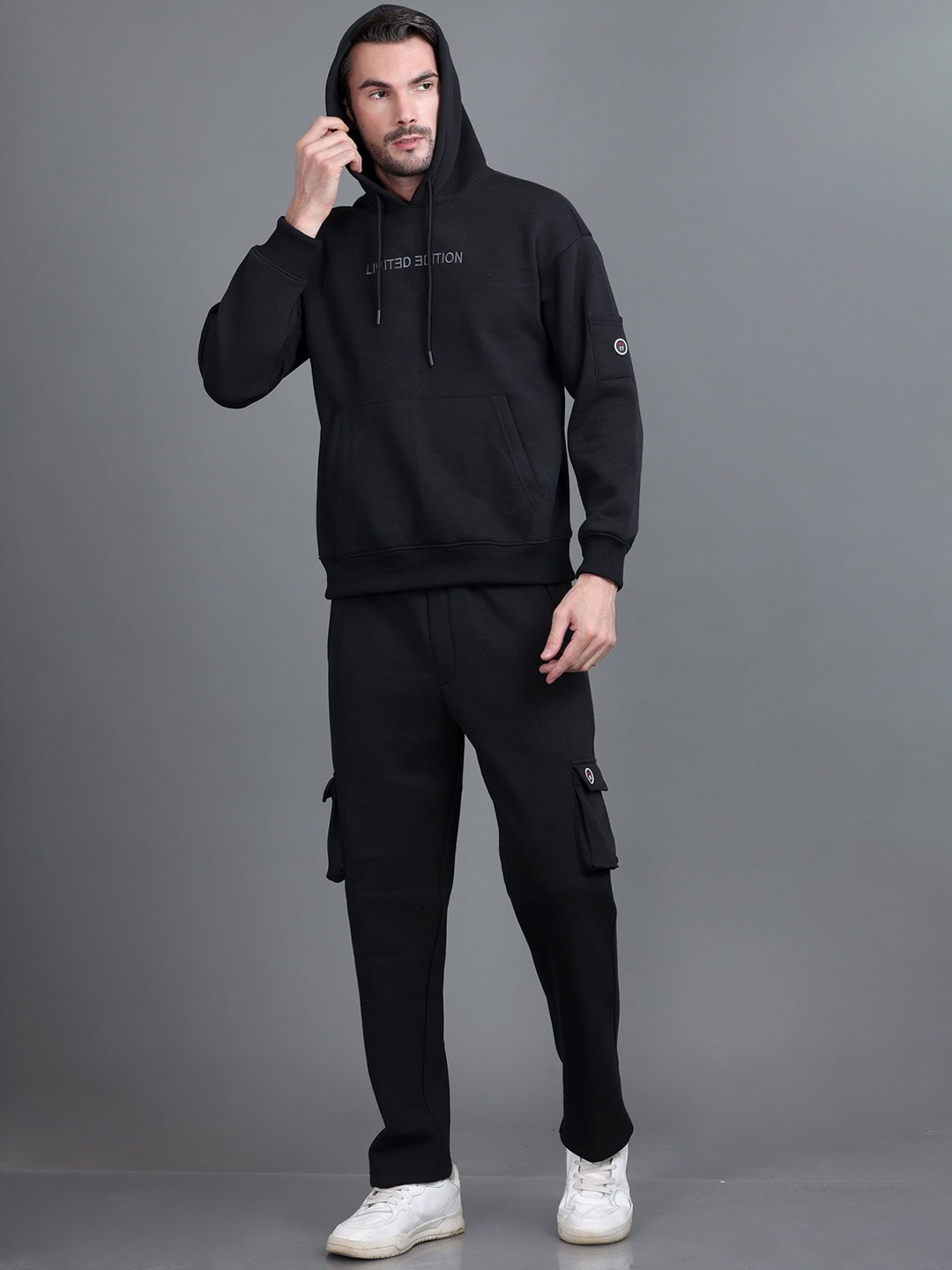 

Antiloop Men Printed Drop Shoulder Hooded Tracksuit, Black