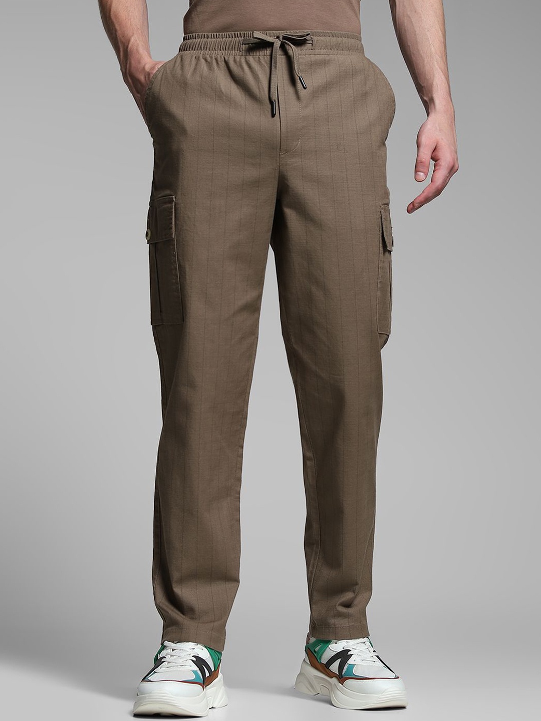 

Jack & Jones Men Cotton Striped Tapered Fit Cargos Trousers, Green
