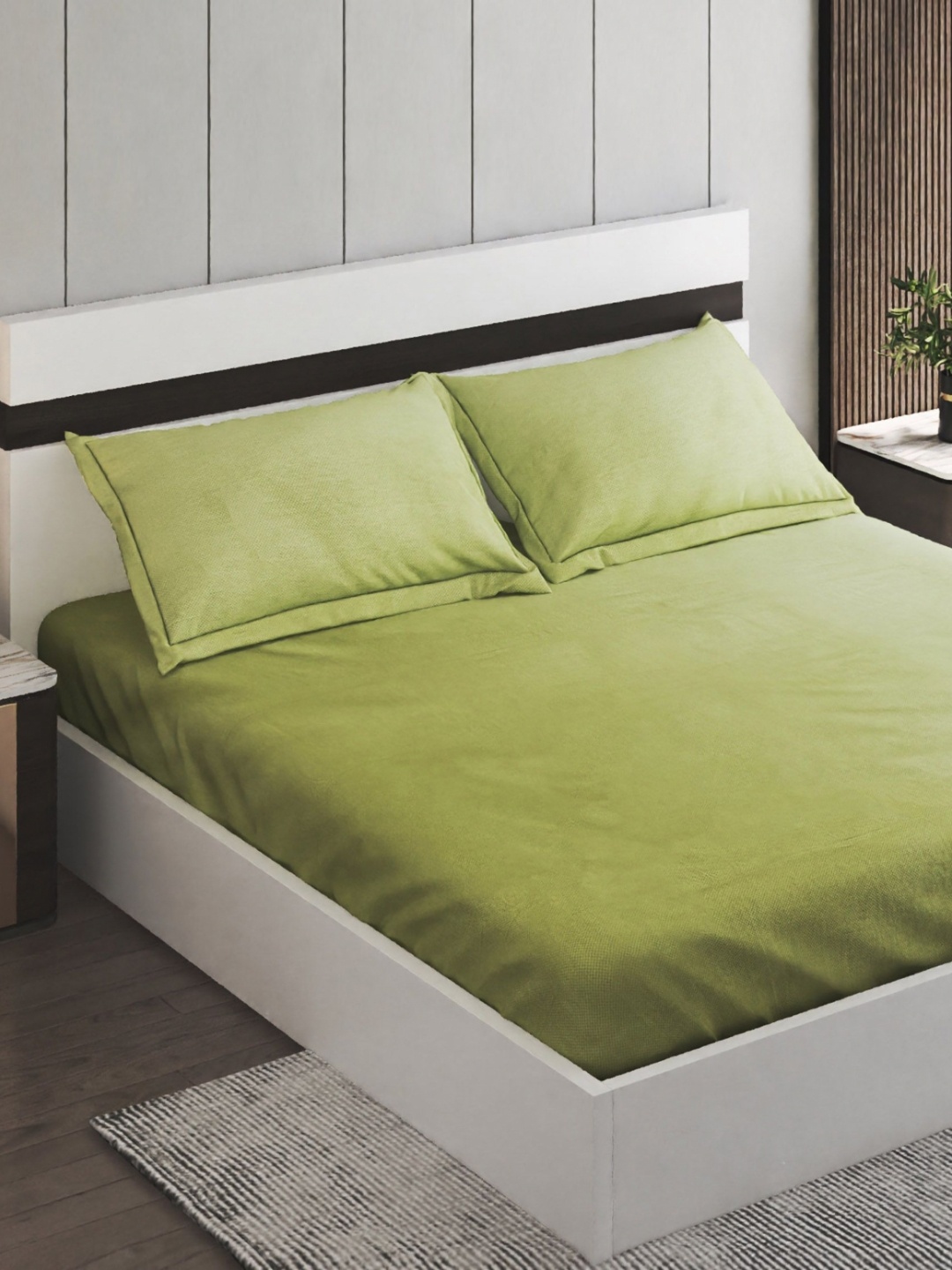 

Home Centre Home Shores Green Checked 300 TC Cotton King Bedsheet Set-2.74 m x 2.74 m