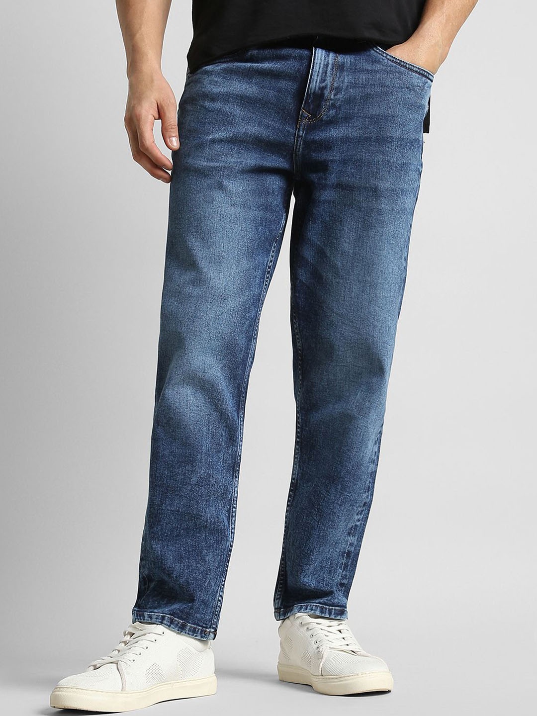 

SIMON CARTER LONDON Men Classic Light Fade Mid-Rise Jeans, Navy blue