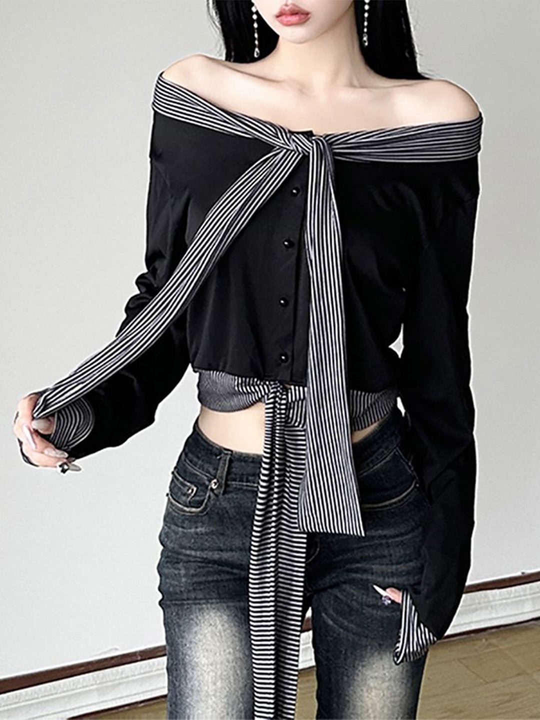 

StyleCast x Revolte Women Off-Shoulder Top, Black