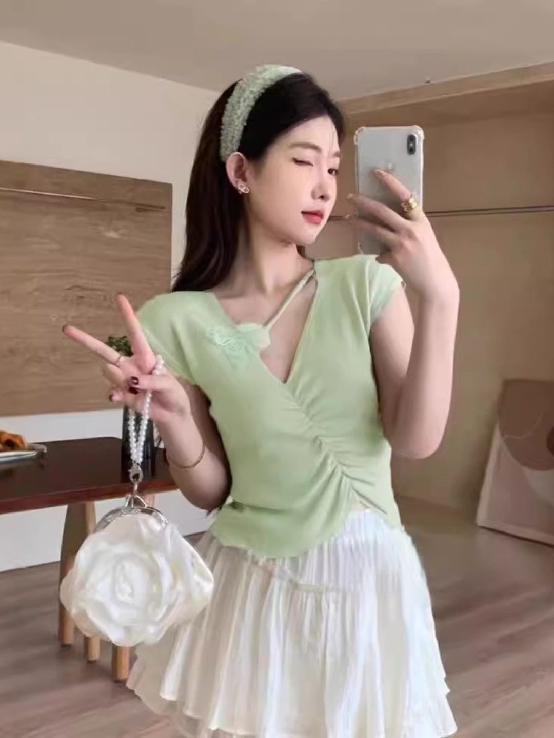 

KPOP V-Neck Woollen Top, Green