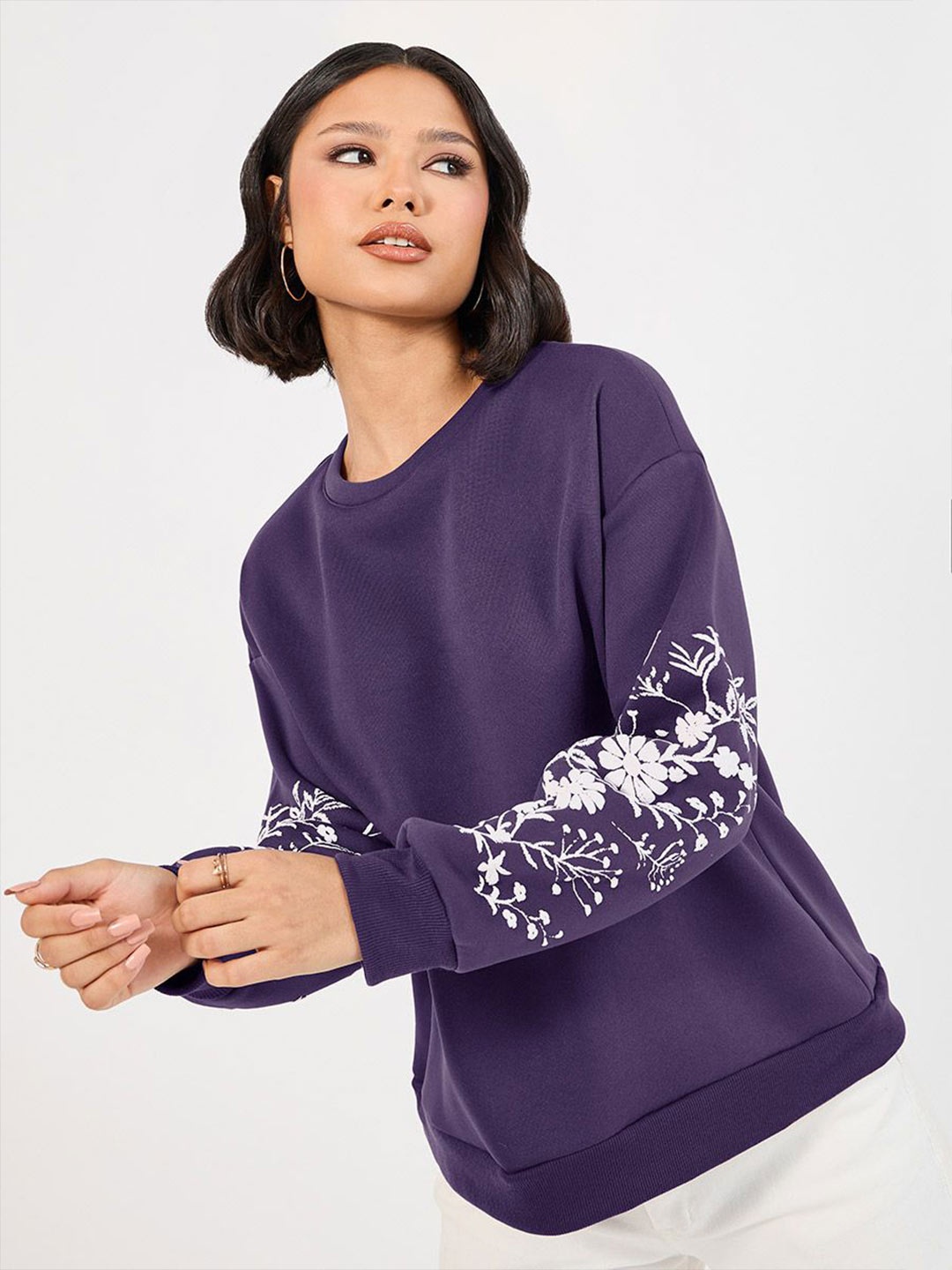 

Styli Floral Printed Round Neck Pullover Sweatshirt, Purple