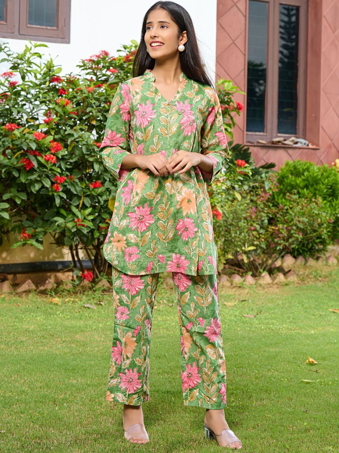 

PRETTY PALLU Mandarin Collar Floral Printed Tunic & Trousers, Green