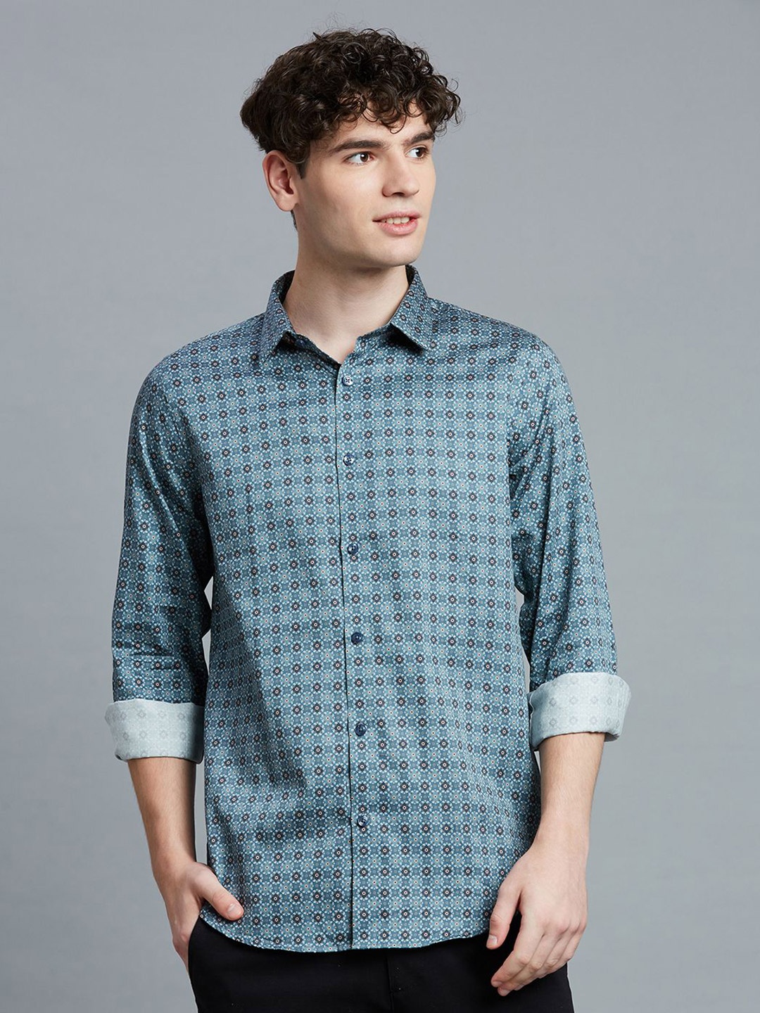

Reid & Taylor Men Slim Fit Tartan Checks Opaque Printed Casual Shirt, Blue