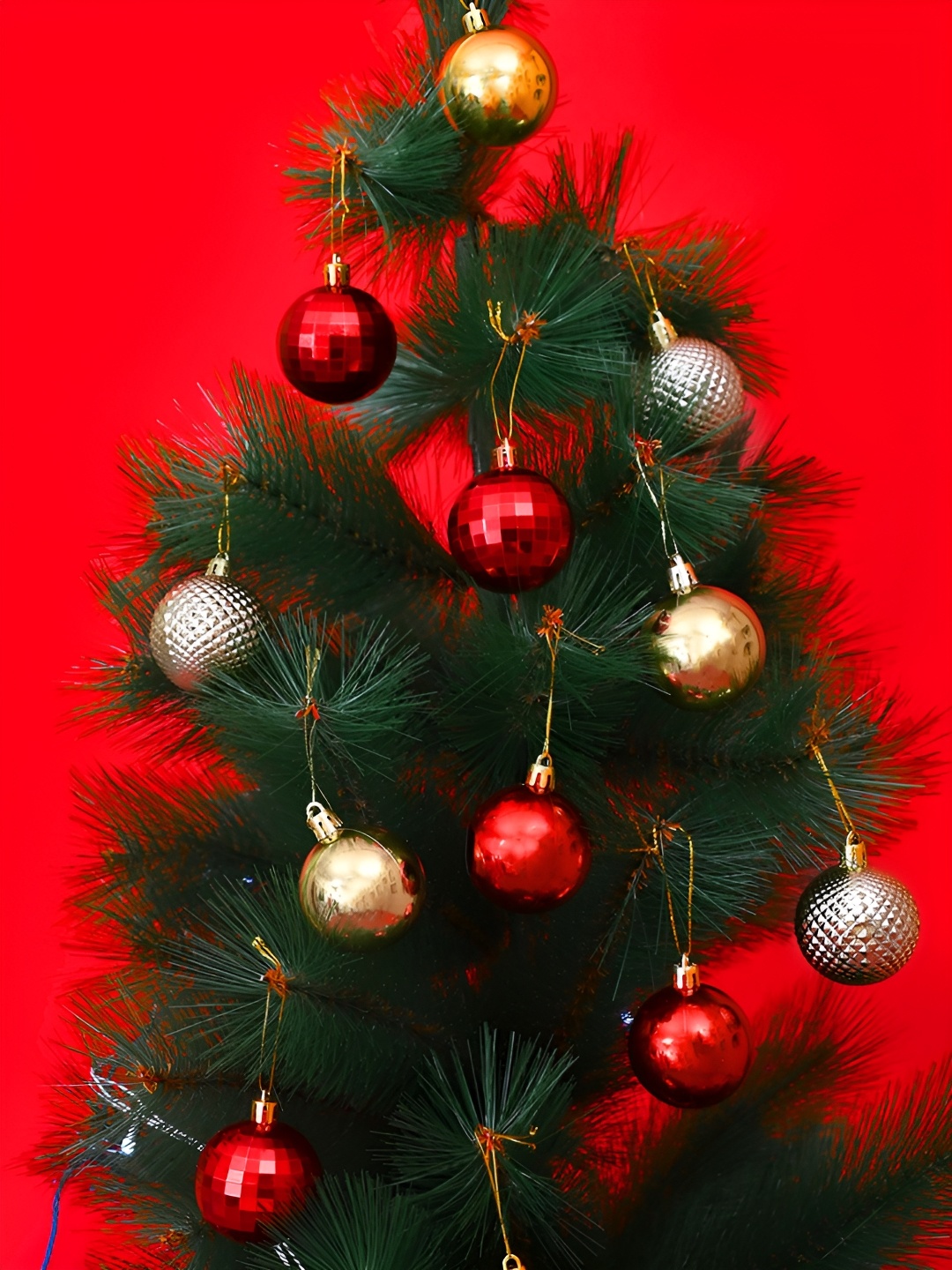 

TAYHAA Set Of 24 Hanging Christmas Decors, Red