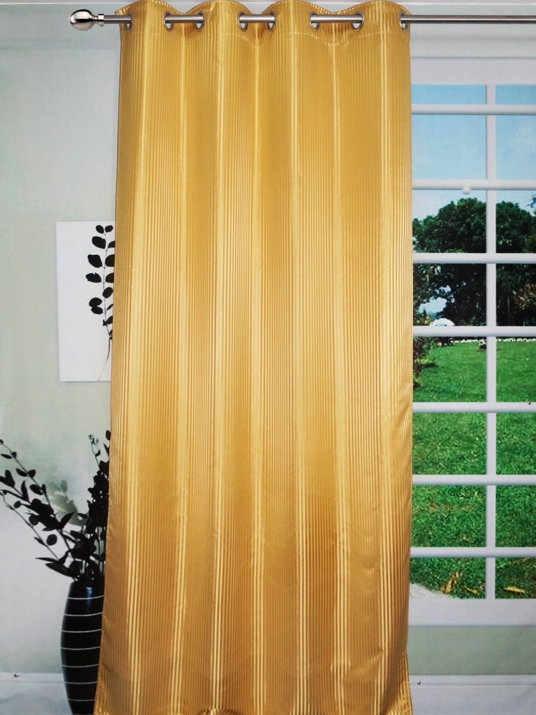 

Lushomes Yellow Black Out Window
