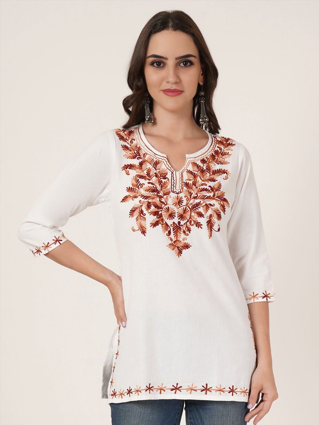 

Brownverse Women Floral Embroidered Thread Work Pure Cotton Khadi Thread Work Kurti, White