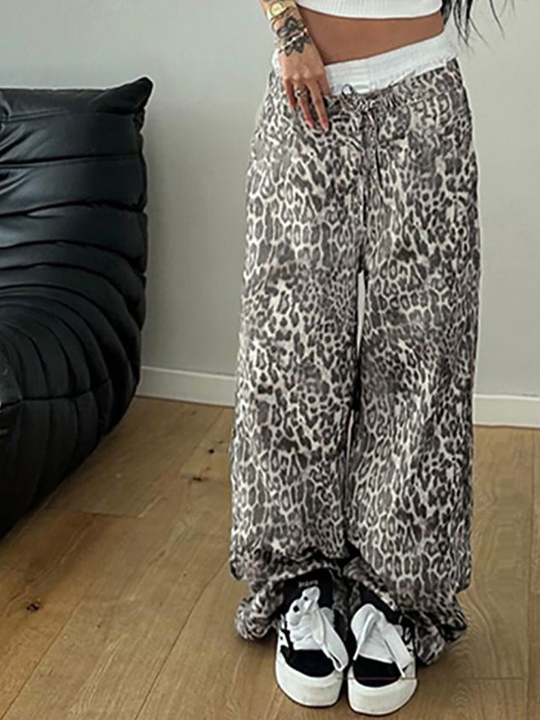 

StyleCast x Revolte Women Animal Printed Loose Fit Wide Leg Trousers, Grey