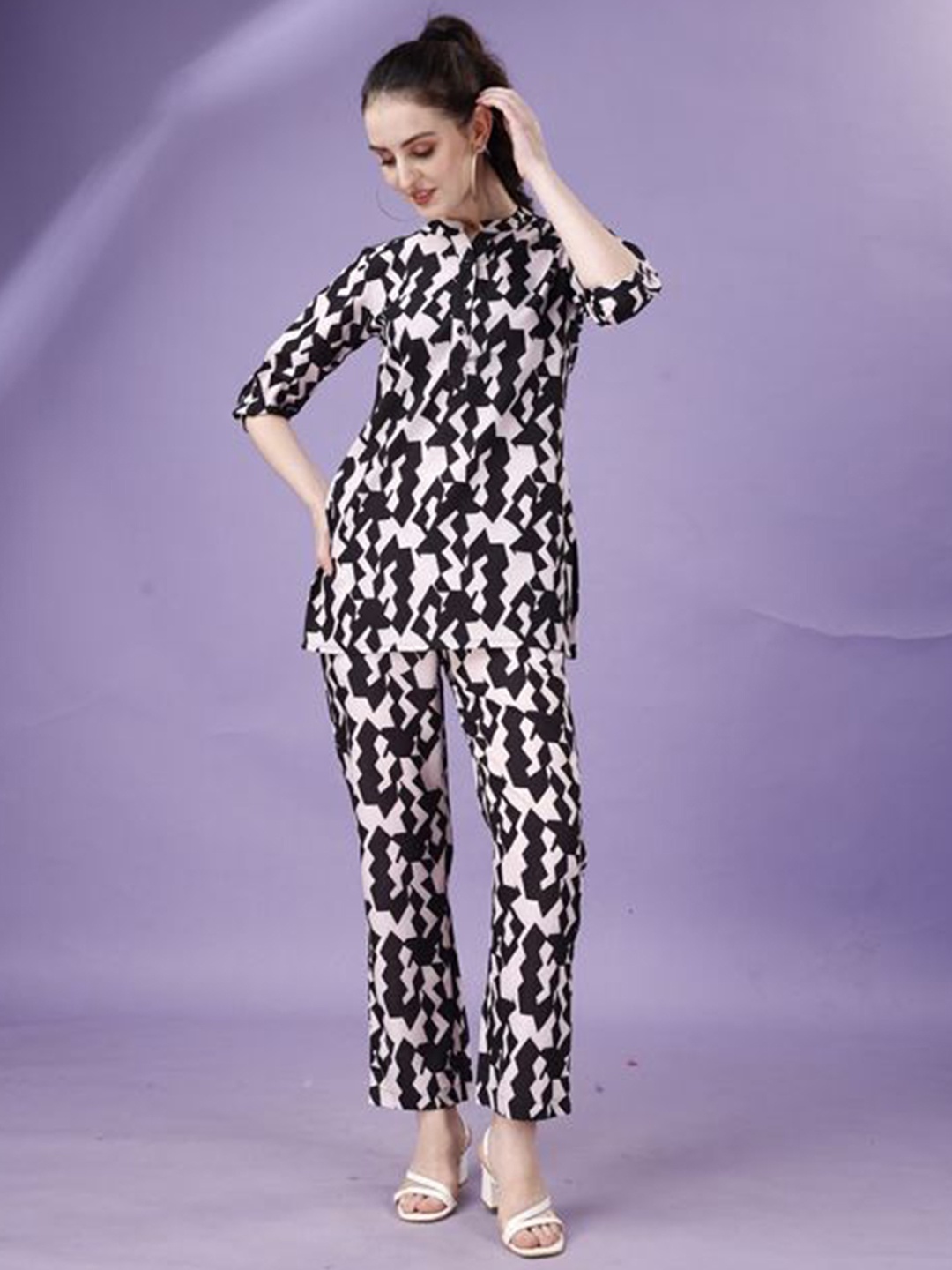

COLORCART Printed Band Collar Three-Quarter Sleeves Top With Trouser, Black