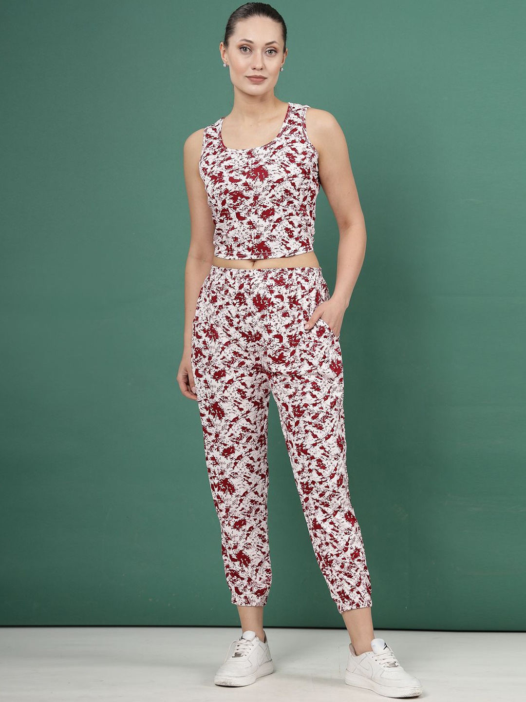 

Clora Creation Round Neck Printed Top with Joggers, Maroon
