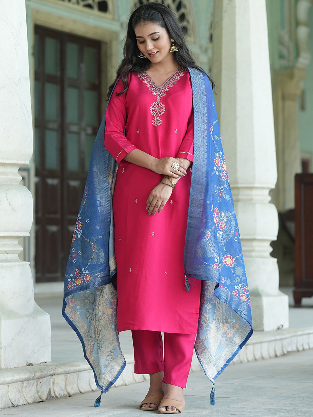 

Navlik Women Embroidered Regular Kurta with Trousers & With Dupatta, Red