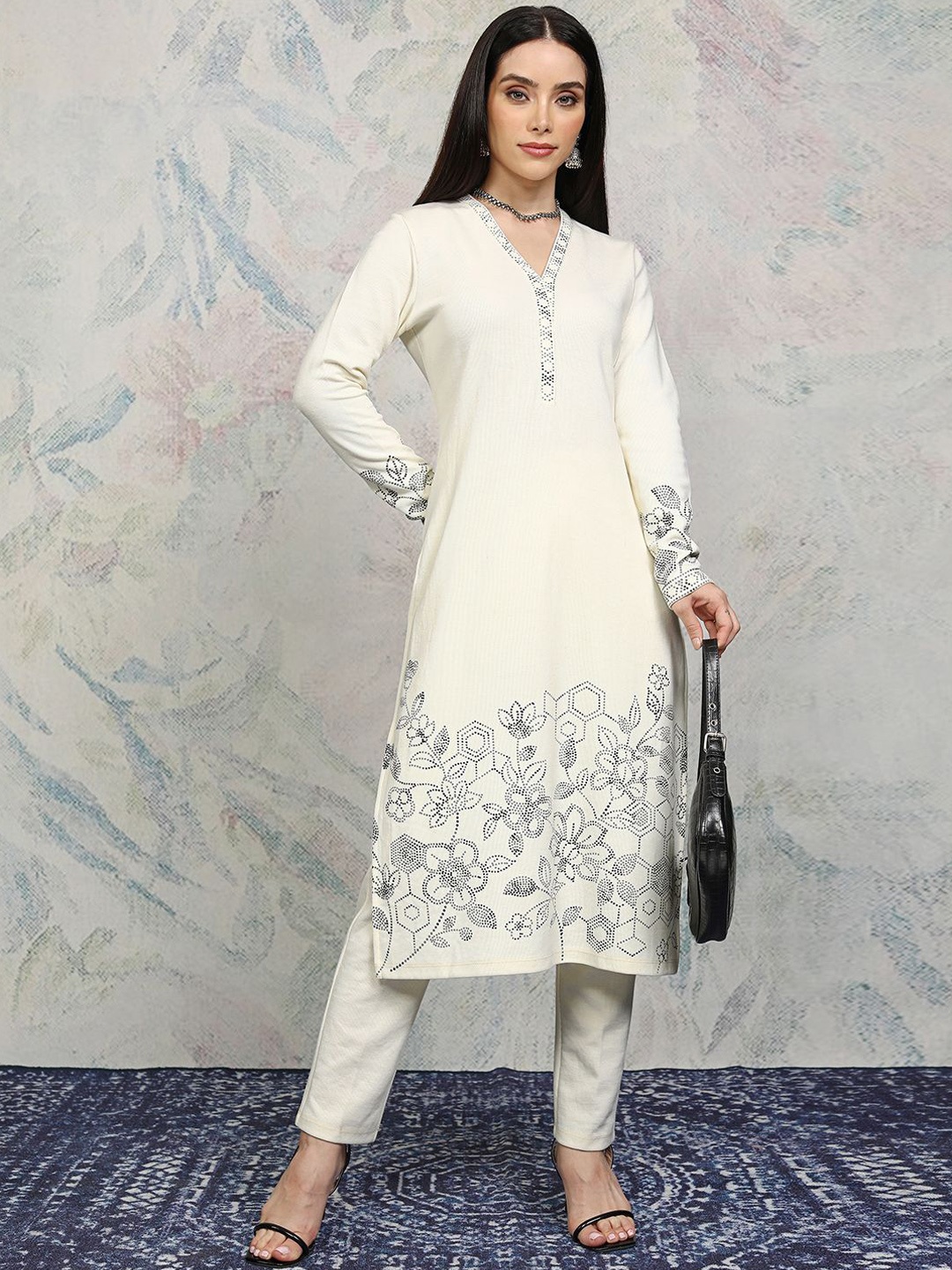 

Vishudh Women Ethnic Motifs Printed Regular Kurta with Trousers, Off white