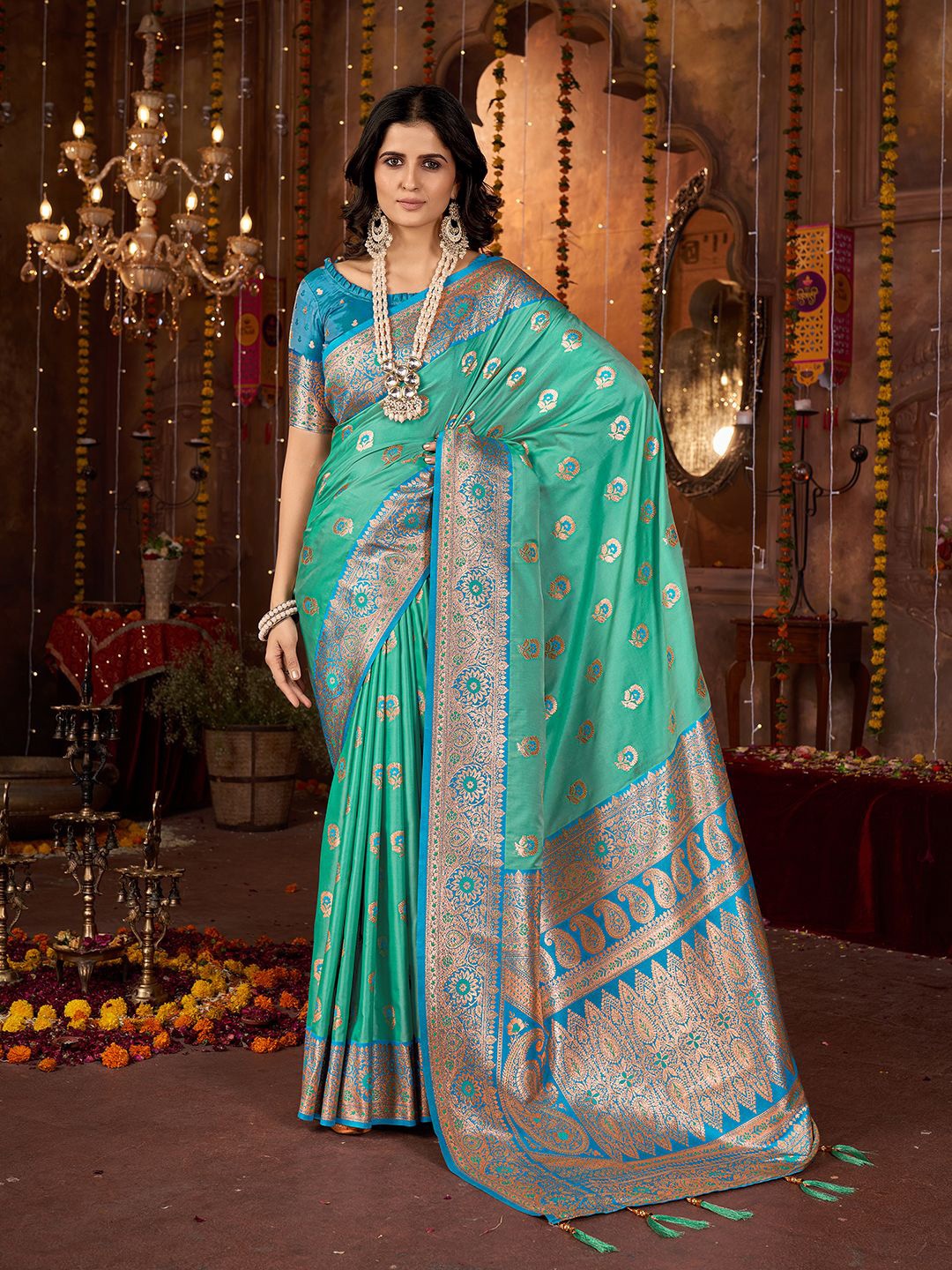 

Mehrang Woven Design Zari Banarasi Saree, Turquoise blue