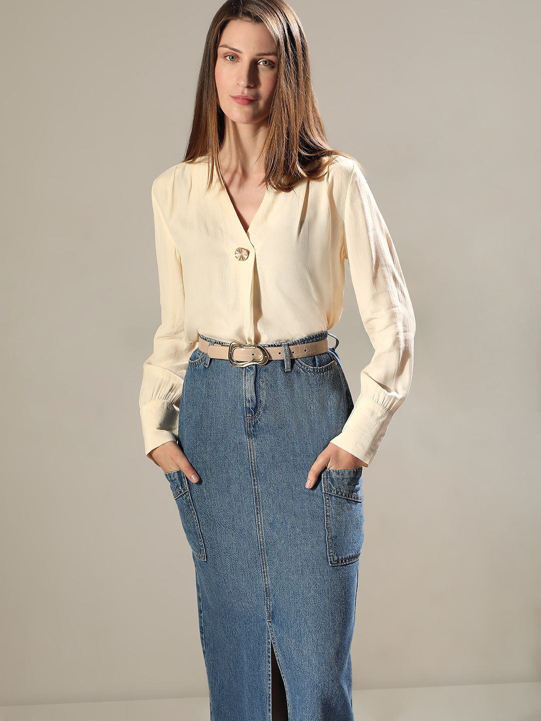 

Vero Moda Women V-Neck Top, Beige