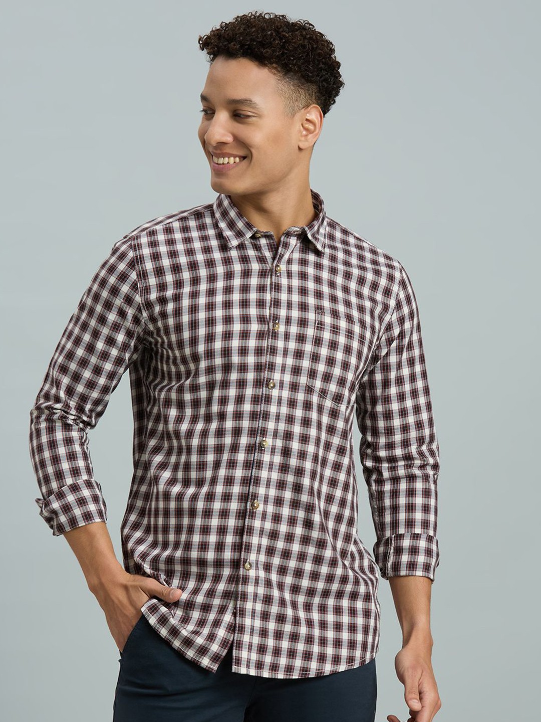 

Reid & Taylor Men Slim Fit Gingham Checks Opaque Checked Casual Shirt, White