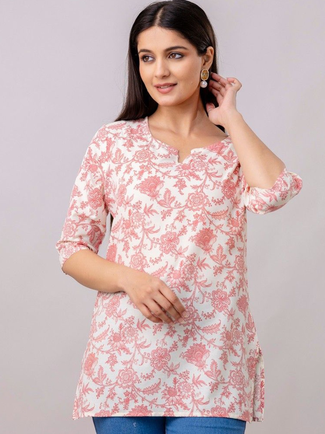 

Kairab Women Floral Printed Straight Kurti, White